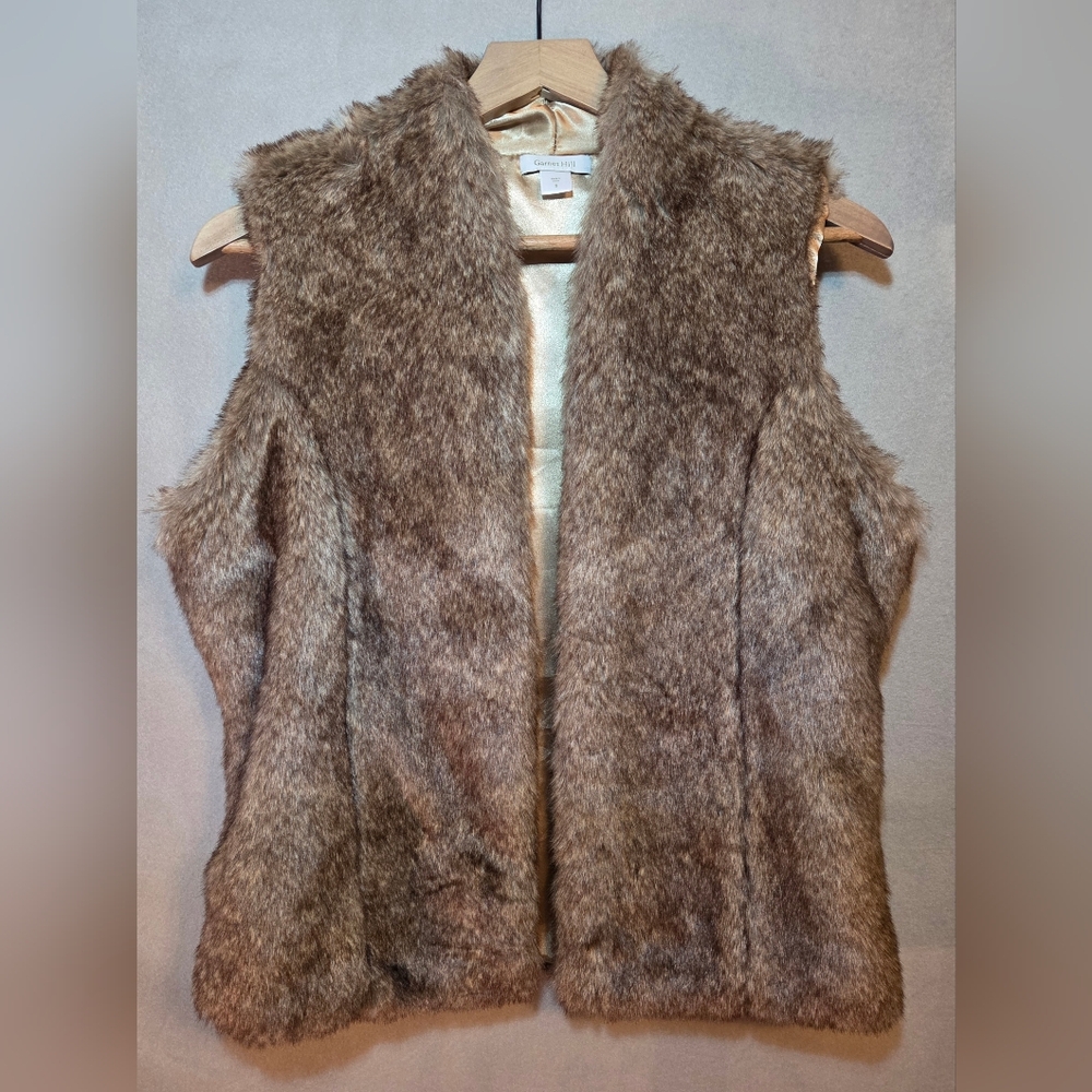 Garnet Hill Brown Faux Fur Vest. Size S
